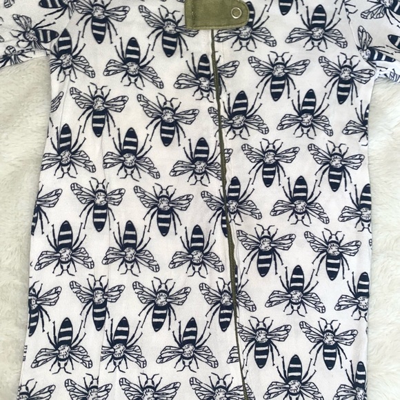 🐝Kozi & Co Bamboo Romper🐝 - Picture 3 of 4